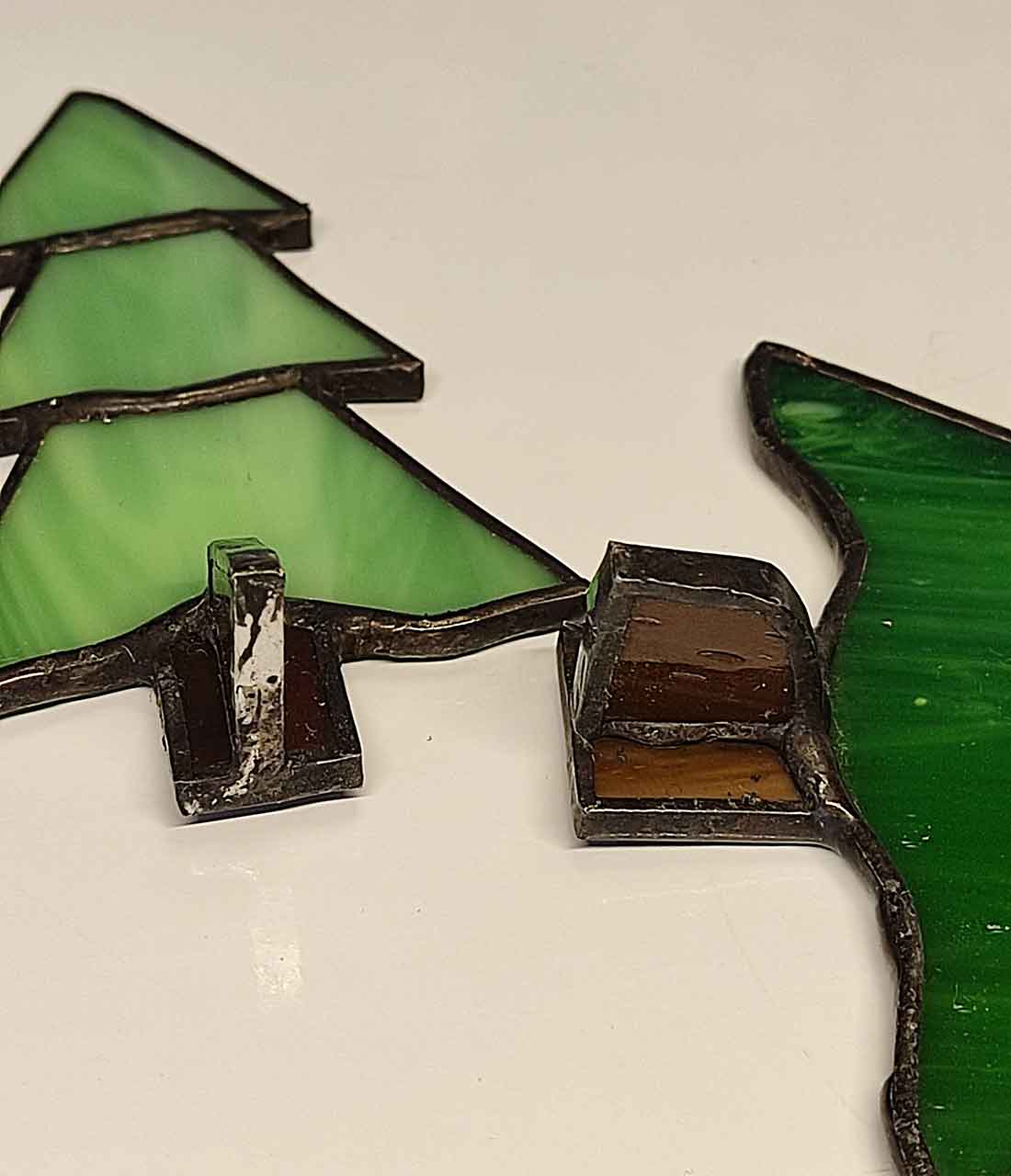 Christmas tree stained glass: a simple trick for making a stand to support your stained glass Christmas tree design