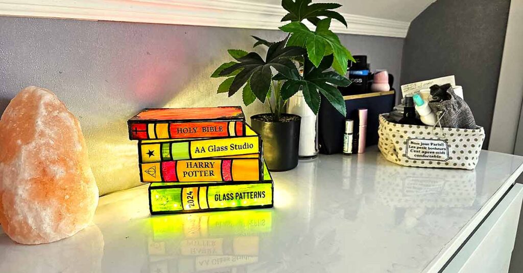 stained glass book lamp: room decor