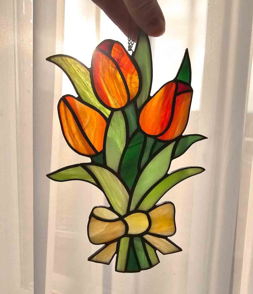 flower stained glass pattern: tulips window decor