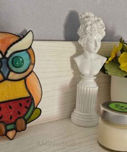 decorating with stained glass: cute owl for room decor